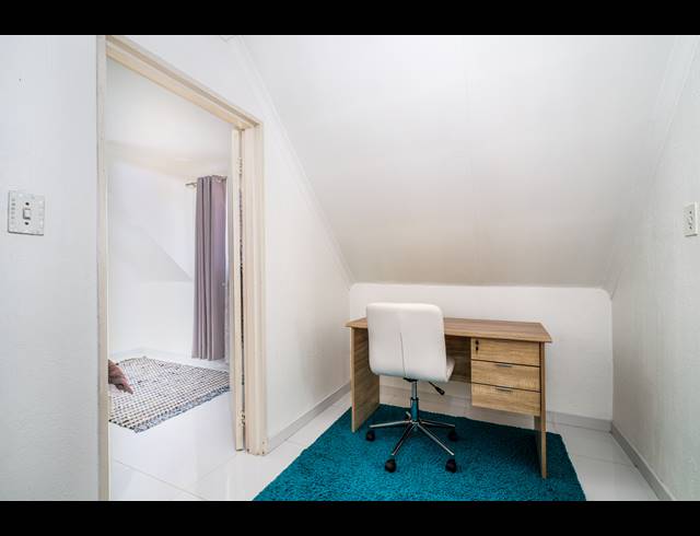 4 BEDROOM TOWNHOUSE FOR SALE IN BROMHOF